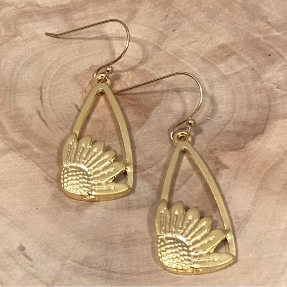 Golden Sunflower Earrings - Picture 1 of 3
